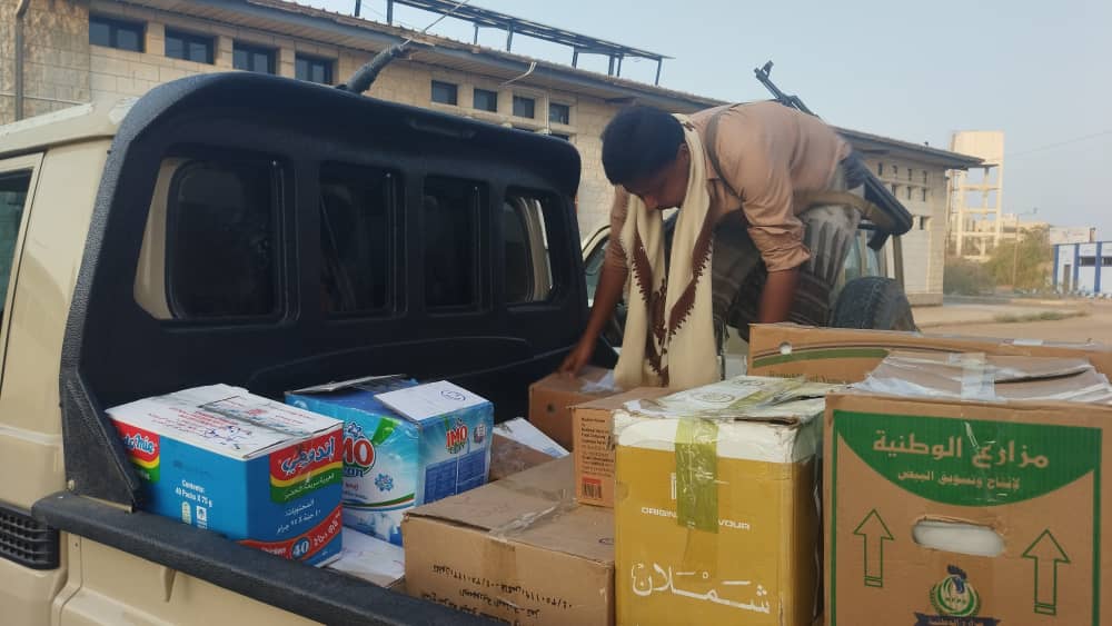 لجنة الحشد والإسناد المجتمعي بلحج تقدم دعماً غذائياً متنوعاً للالوية المرابطة في جبهتي الإغبرة والزريقة - لجنة الحشد والإسناد المجتمعي بلحج تقدم دعماً غذائياً متنوعاً للالوية المرابطة في جبهتي الإغبرة والزريقة -